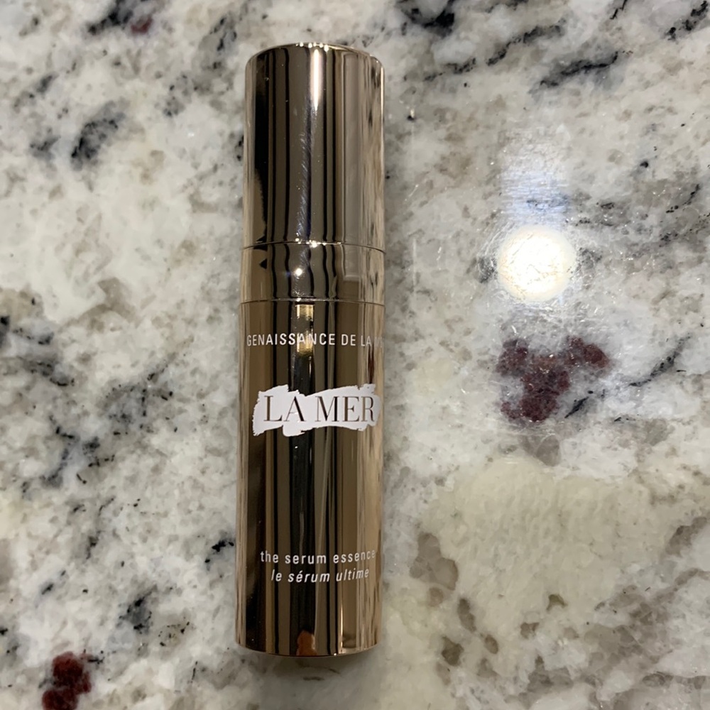 LA MER SERUM ESSENCE TRAVEL SIZE